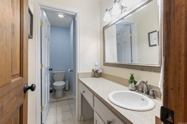 2718 Taylor Drive, Harrison, AR 72601