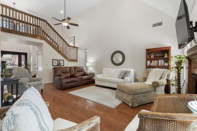 2718 Taylor Drive, Harrison, AR 72601