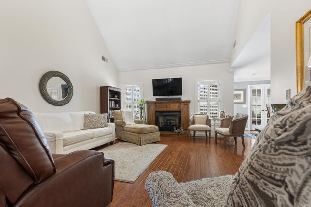 2718 Taylor Drive, Harrison, AR 72601