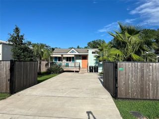 311 8th Street, San Leon, TX 77539