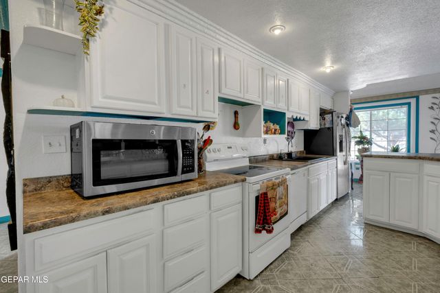 15931 HARRISON Road, El Paso, TX 79928