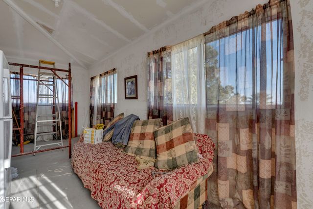 15931 HARRISON Road, El Paso, TX 79928