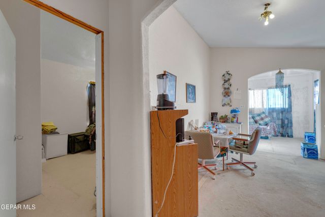 15931 HARRISON Road, El Paso, TX 79928