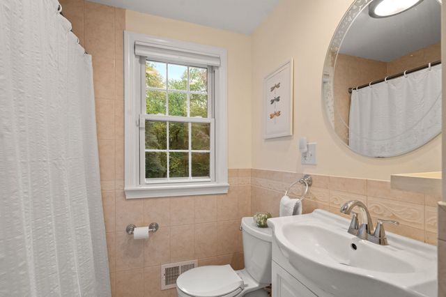4 Woodmere, Framingham, MA 01701