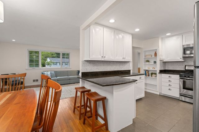 4 Woodmere, Framingham, MA 01701