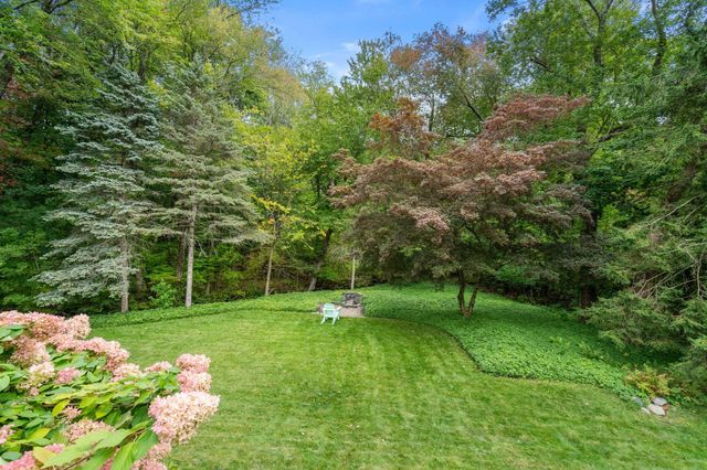 4 Woodmere, Framingham, MA 01701
