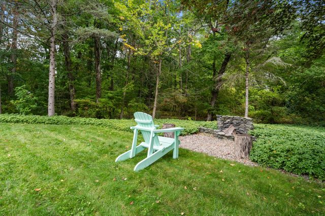 4 Woodmere, Framingham, MA 01701
