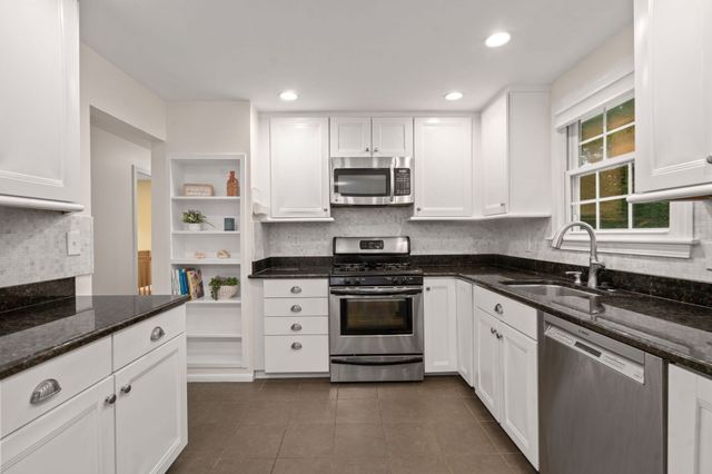 4 Woodmere, Framingham, MA 01701