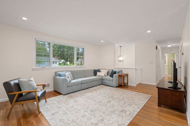 4 Woodmere, Framingham, MA 01701
