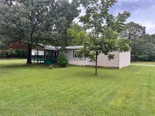 420 S Park Dr, Redfield, AR 72132