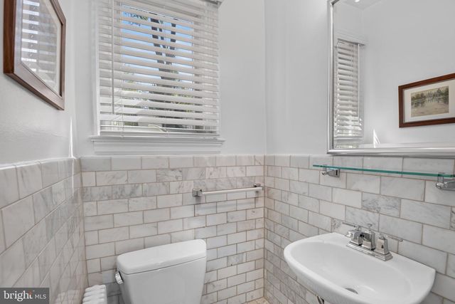 7729 16TH NW, Washington, DC 20012