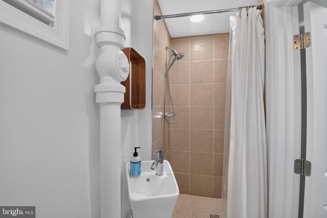 7729 16TH NW, Washington, DC 20012