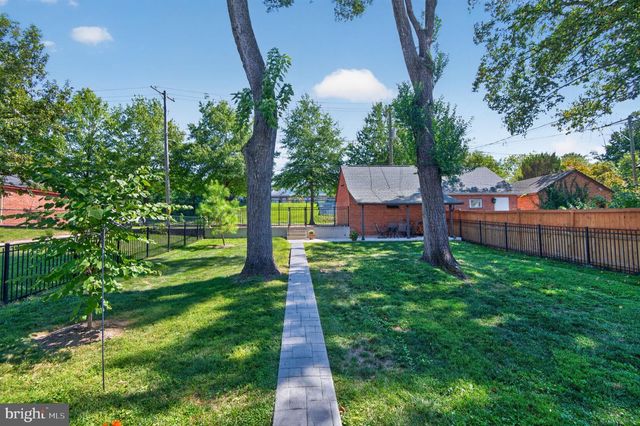 7729 16TH NW, Washington, DC 20012