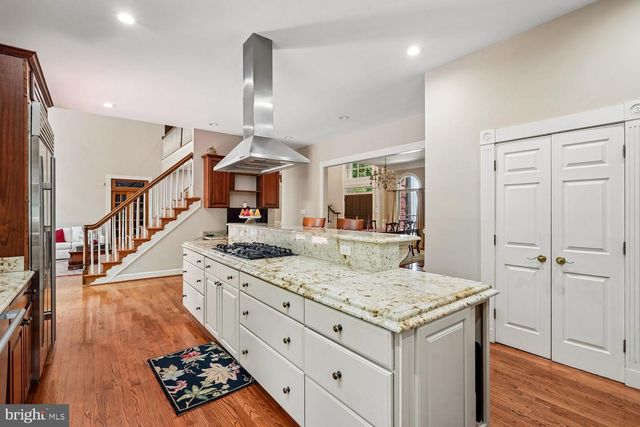 188 RIVER PARK DR, Great Falls, VA 22066