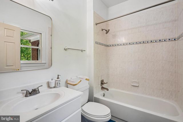 188 RIVER PARK DR, Great Falls, VA 22066