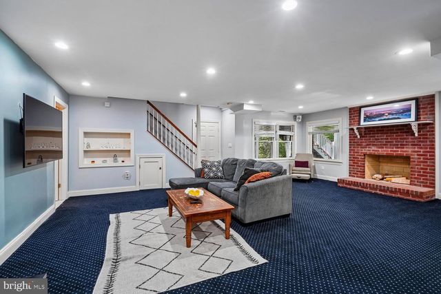 188 RIVER PARK DR, Great Falls, VA 22066