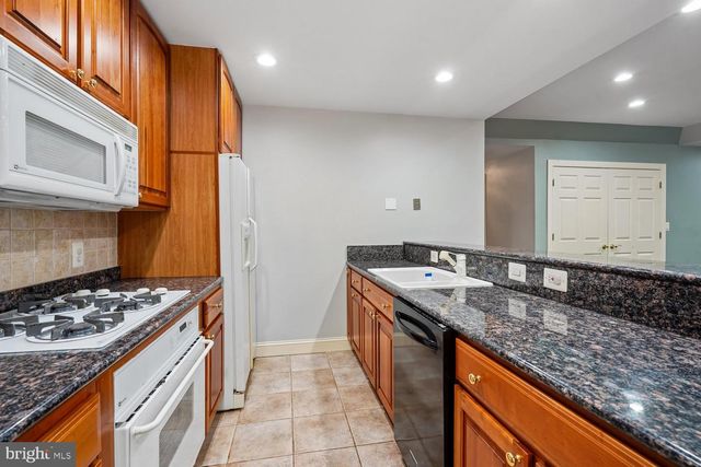 188 RIVER PARK DR, Great Falls, VA 22066