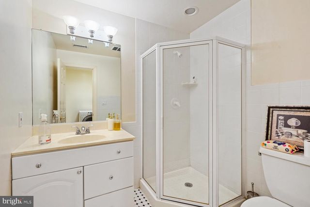 188 RIVER PARK DR, Great Falls, VA 22066