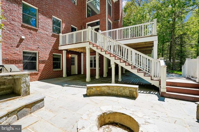 188 RIVER PARK DR, Great Falls, VA 22066
