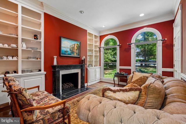 188 RIVER PARK DR, Great Falls, VA 22066