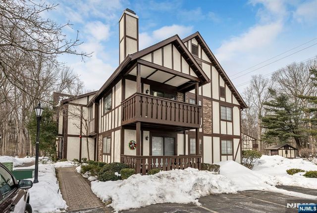 707 Thoreau Court, Mahwah, NJ 07430