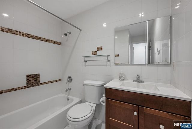 707 Thoreau Court, Mahwah, NJ 07430