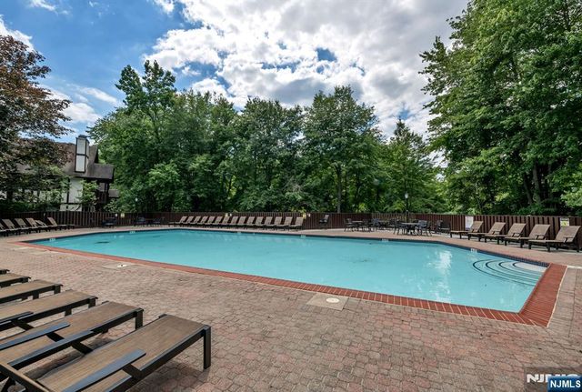 707 Thoreau Court, Mahwah, NJ 07430