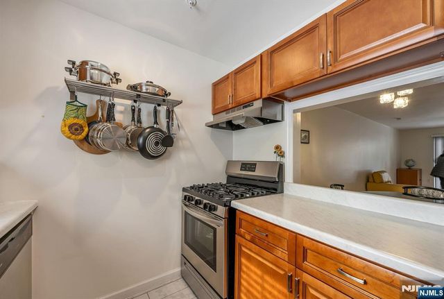 707 Thoreau Court, Mahwah, NJ 07430