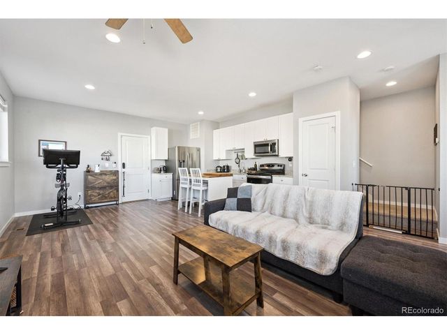 265 S 4th Ct, Deer Trail, CO 80105