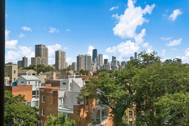500 W Armitage Avenue 4, Chicago, IL 60614