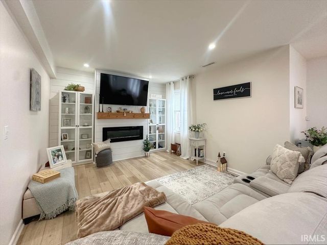 16847 ONWARD Drive, Westfield, IN 46074