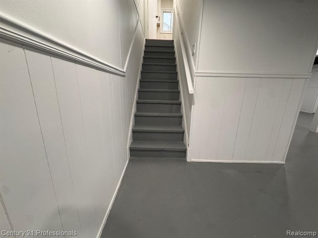 2633 Marlbank Drive, Sterling Heights, MI 48310