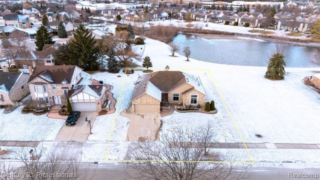 2633 Marlbank Drive, Sterling Heights, MI 48310