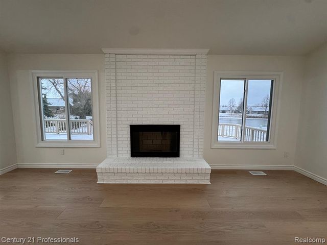 2633 Marlbank Drive, Sterling Heights, MI 48310