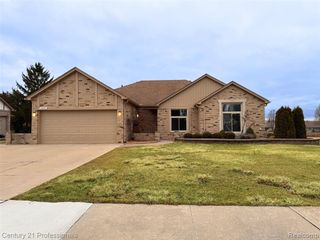 2633 Marlbank Drive, Sterling Heights, MI 48310