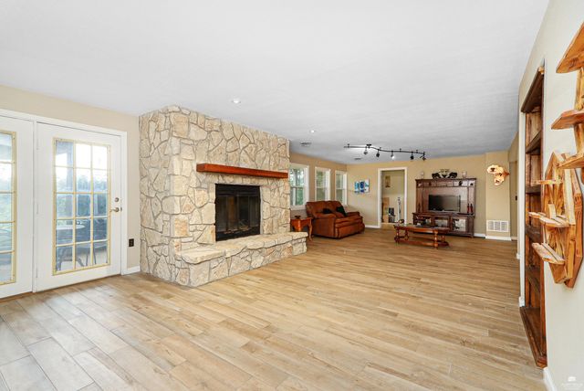 3214 Buffalo Road, Manhattan, KS 66503