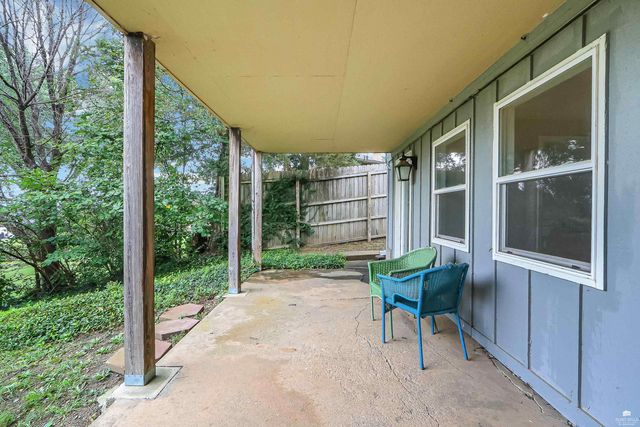3214 Buffalo Road, Manhattan, KS 66503