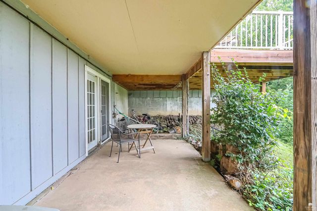 3214 Buffalo Road, Manhattan, KS 66503