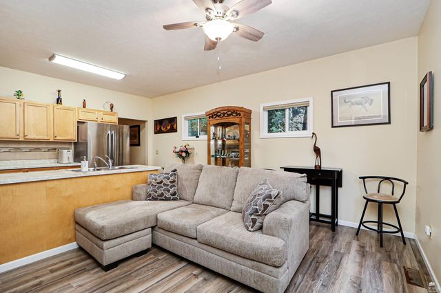 3214 Buffalo Road, Manhattan, KS 66503
