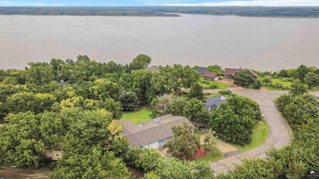 3214 Buffalo Road, Manhattan, KS 66503