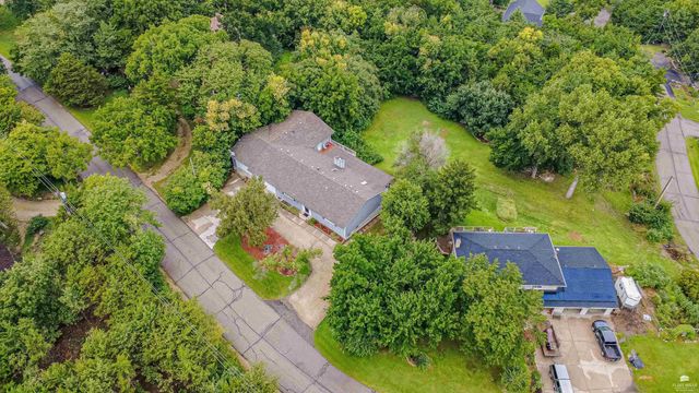 3214 Buffalo Road, Manhattan, KS 66503