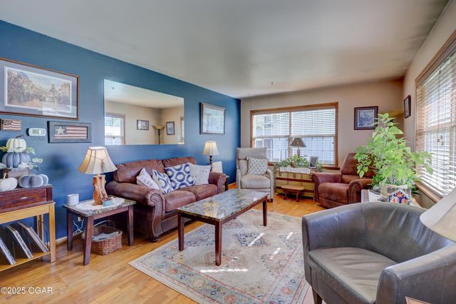 1121 Ash Street, Carthage, MO 64836