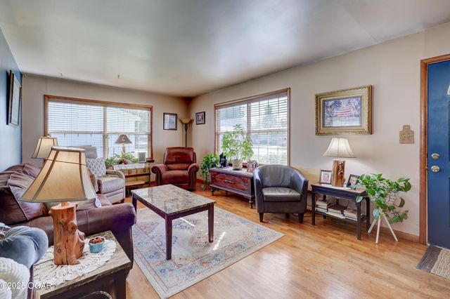 1121 Ash Street, Carthage, MO 64836