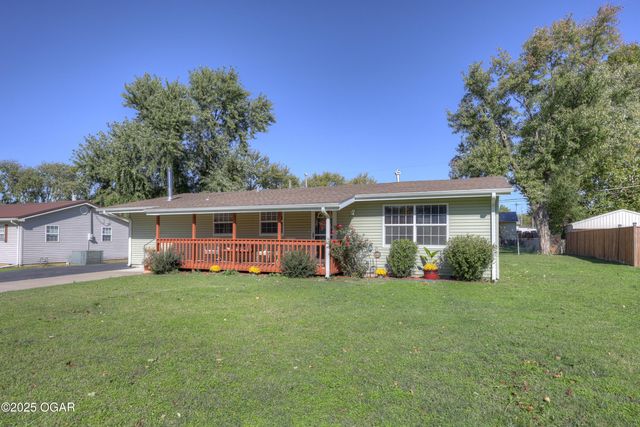 1121 Ash Street, Carthage, MO 64836