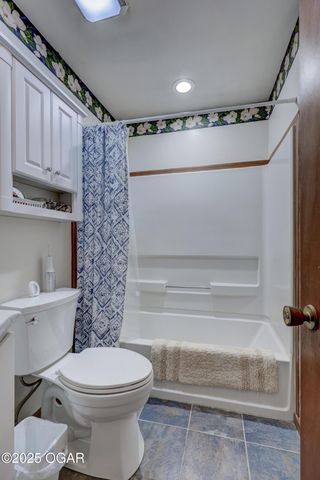 1121 Ash Street, Carthage, MO 64836