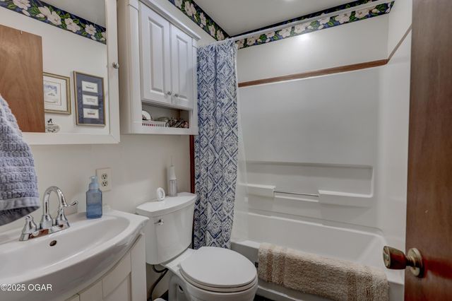 1121 Ash Street, Carthage, MO 64836