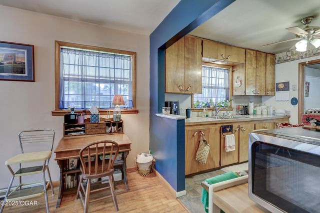 1121 Ash Street, Carthage, MO 64836