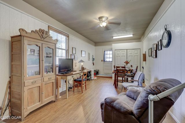 1121 Ash Street, Carthage, MO 64836