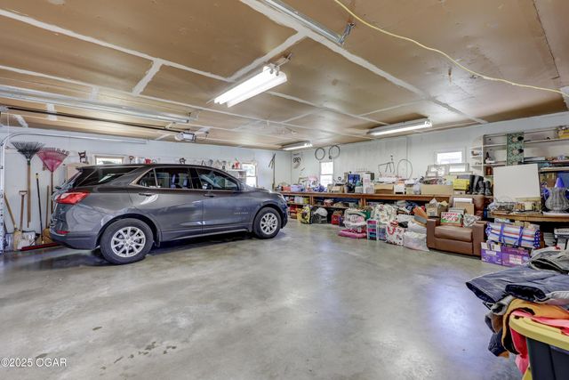 1121 Ash Street, Carthage, MO 64836