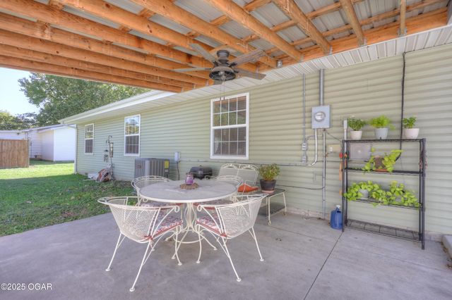 1121 Ash Street, Carthage, MO 64836